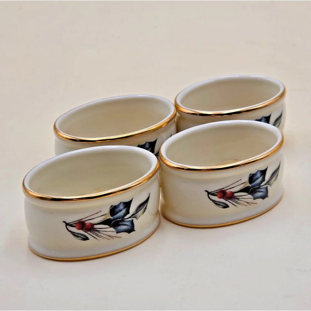 Lenox Winter Greetings Napkin Ring Set of 4 Ivory Porcelain Holly Berry Gold Rim